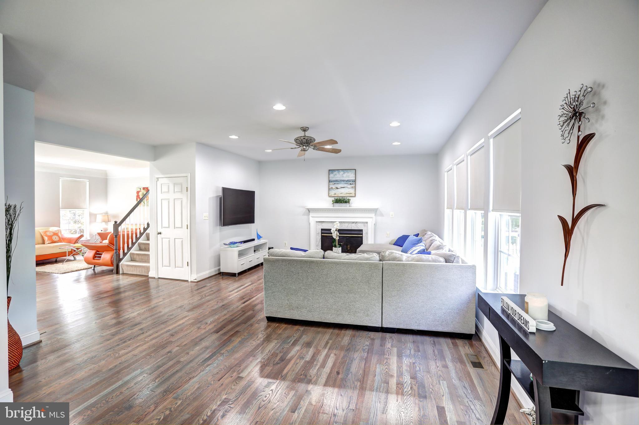 25837 Spring Farm Circle Chantilly, VA 20152 - Photo 12 of 43 Gallery Image 12
