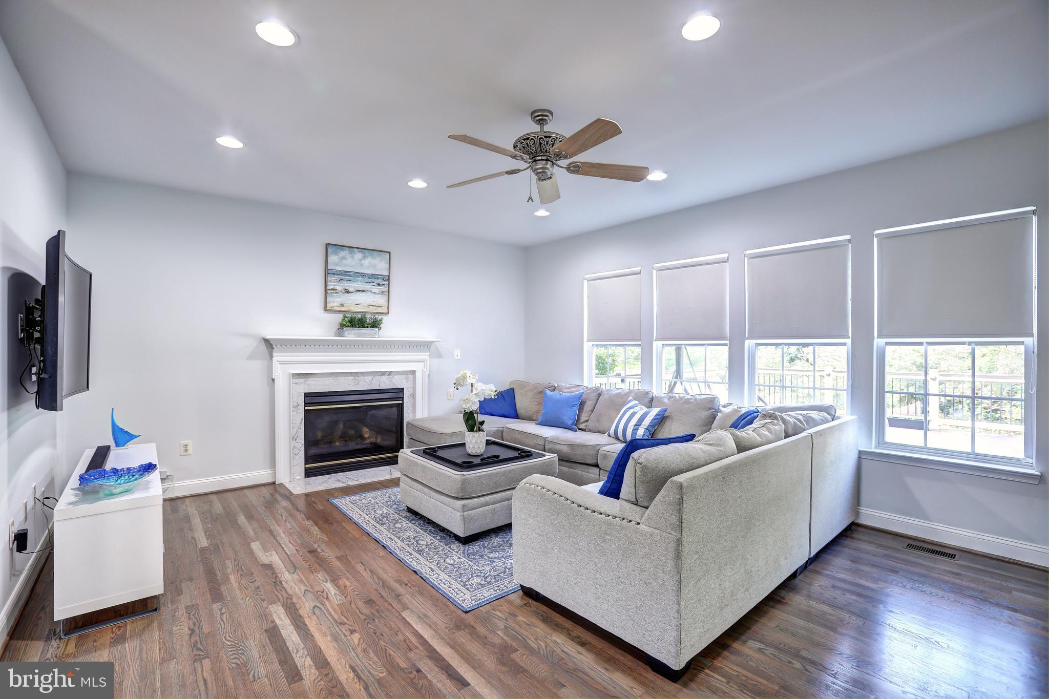 25837 Spring Farm Circle Chantilly, VA 20152 - Photo 13 of 43 Gallery Image 13