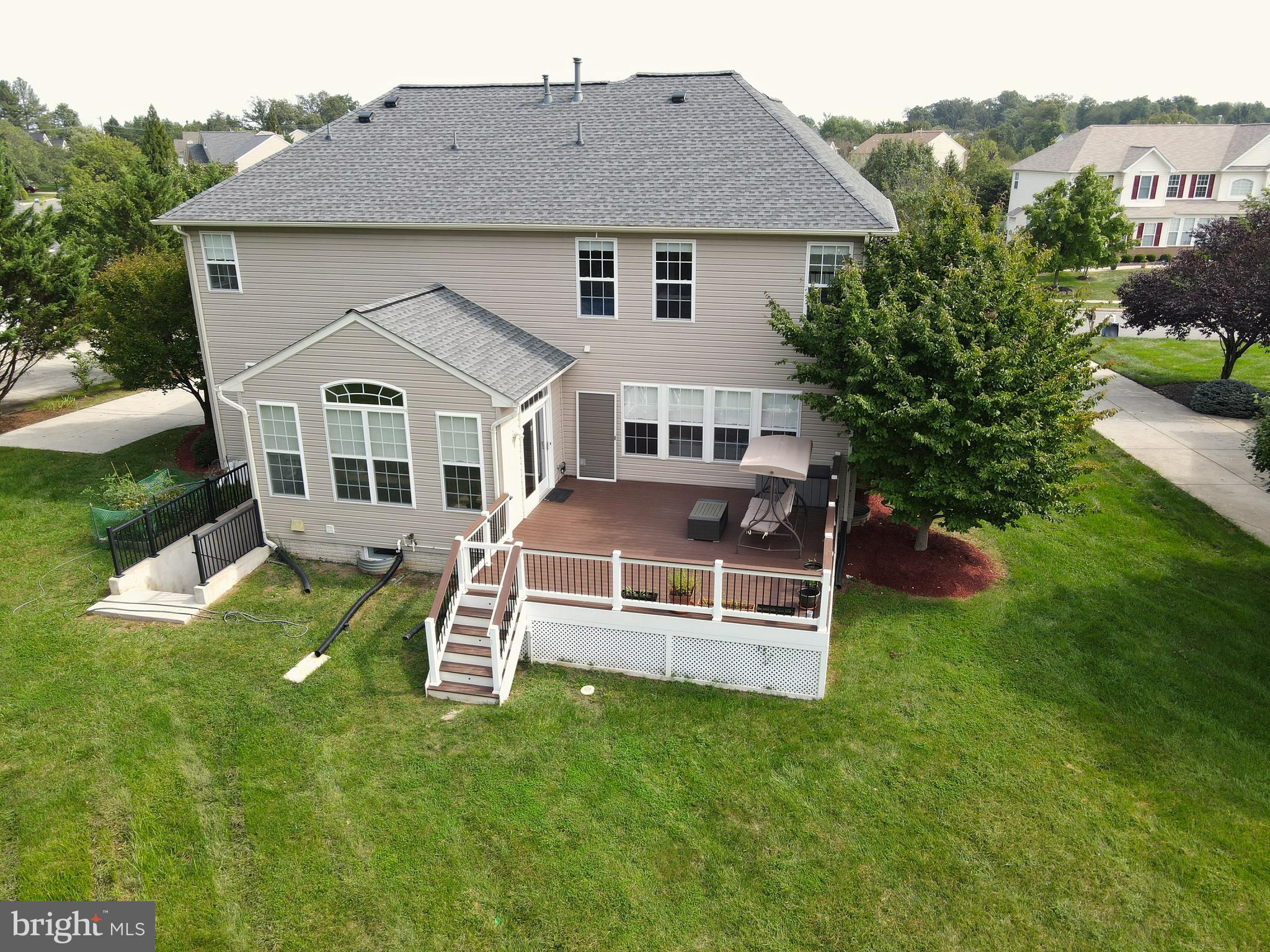 25837 Spring Farm Circle Chantilly, VA 20152 - Photo 38 of 43 Gallery Image 38