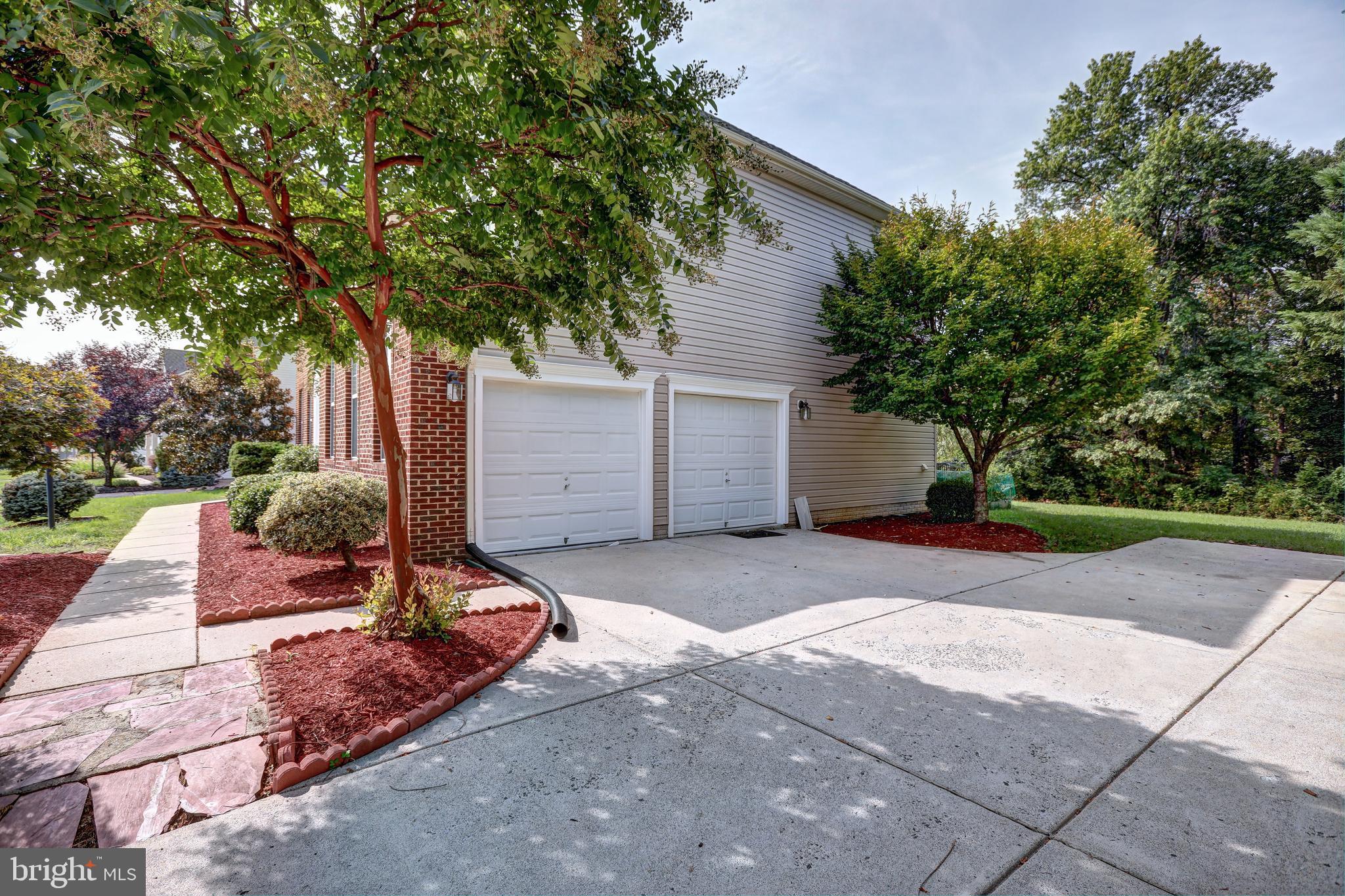 25837 Spring Farm Circle Chantilly, VA 20152 - Photo 6 of 43 Gallery Image 6