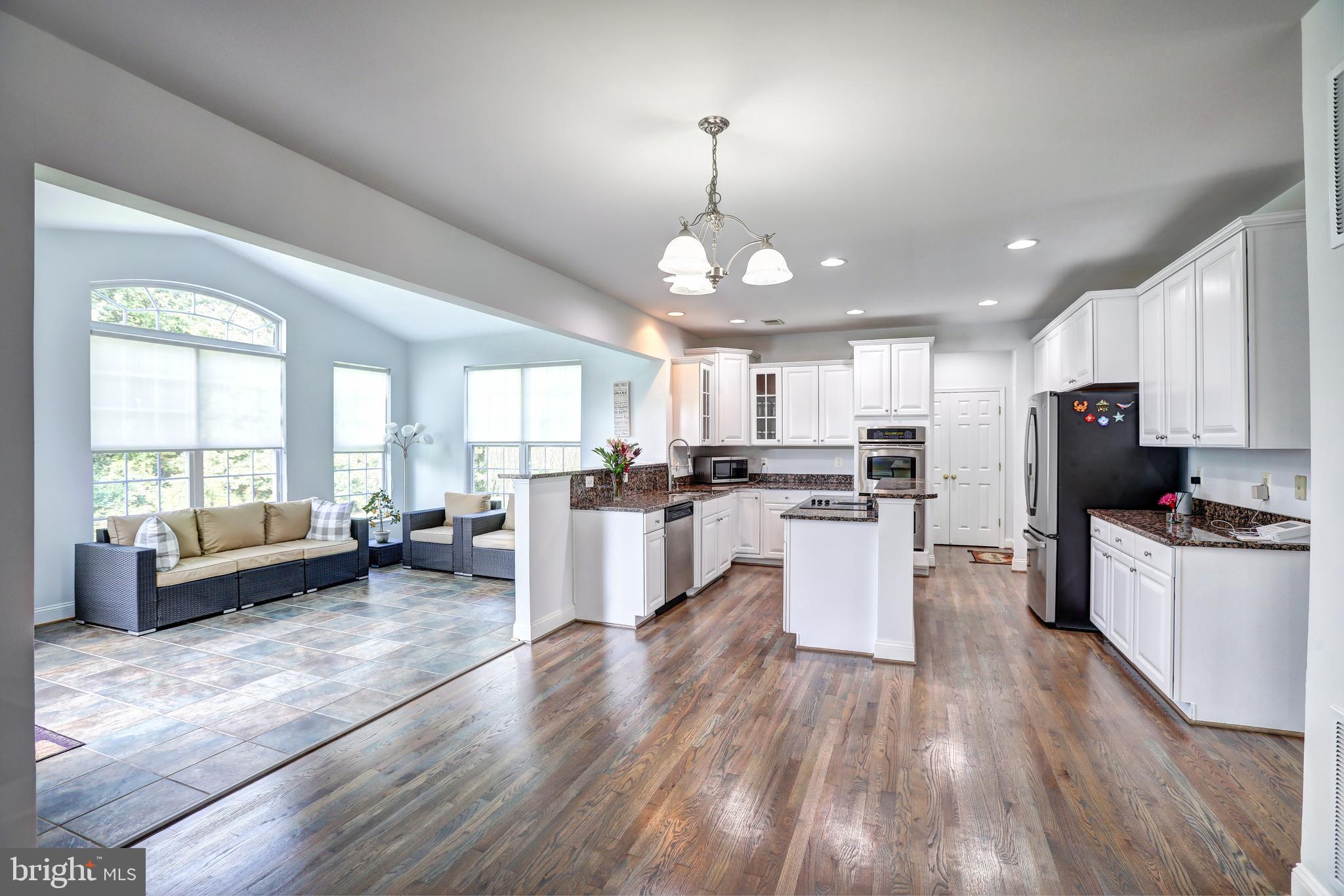 25837 Spring Farm Circle Chantilly, VA 20152 - Photo 7 of 43 Gallery Image 7