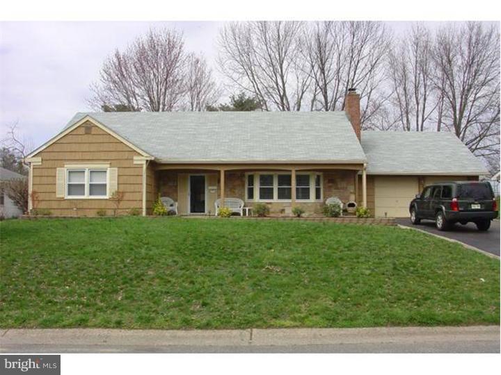 139 Country Club Road Willingboro, NJ 08046 - Photo 2 of 12 Front Yard