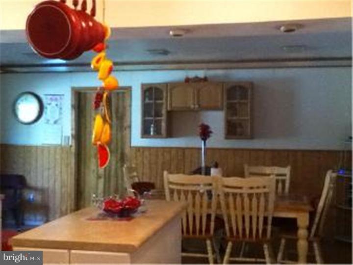 139 Country Club Road Willingboro, NJ 08046 - Photo 5 of 12 Breakfast Room