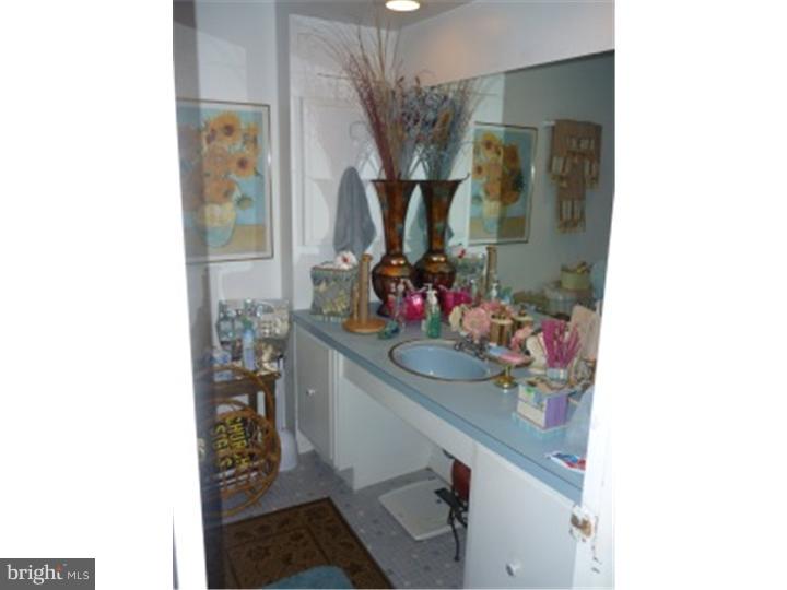 139 Country Club Road Willingboro, NJ 08046 - Photo 9 of 12 Bathroom