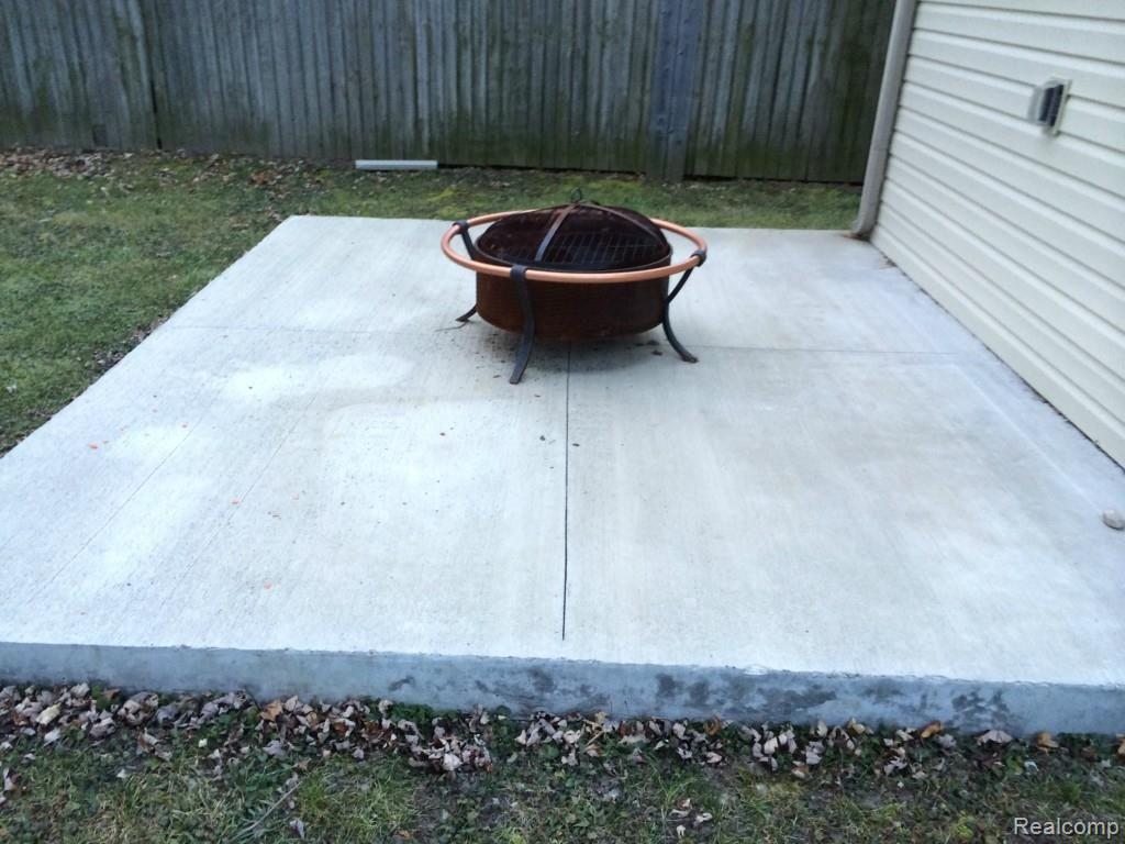 27625 Bunert Road Warren, MI 48088 - Photo 9 of 51 IMG_2824 - Copy.jpg