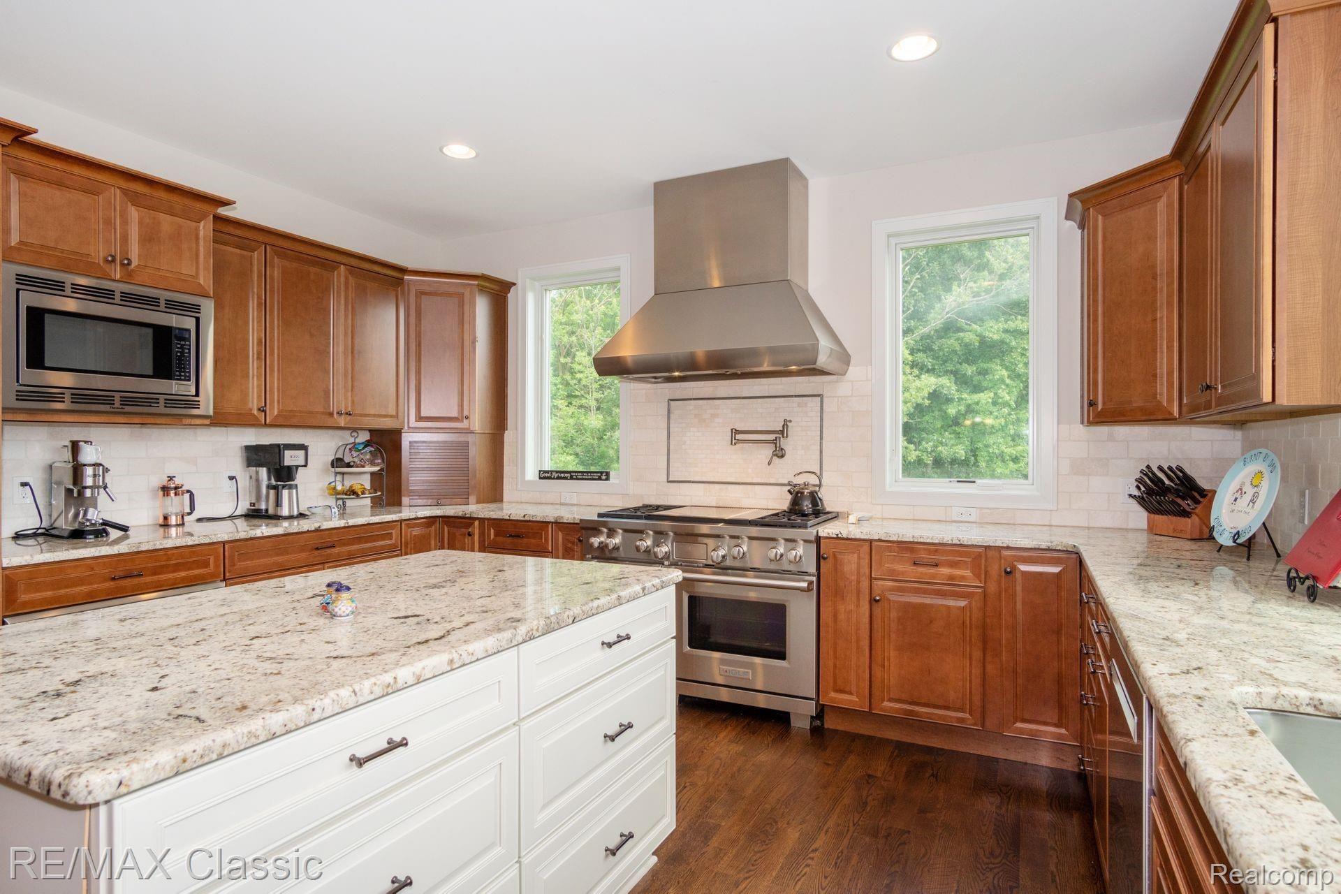 5440 North Latson Road Howell, MI 48855 - Photo 15 of 50 15.jpg