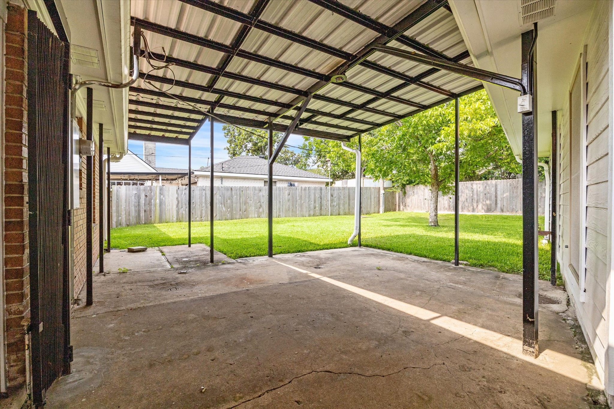 3613 Lazy Spring Drive Houston, TX 77080 - Photo 18 of 22 a view of a room with porch and a patio