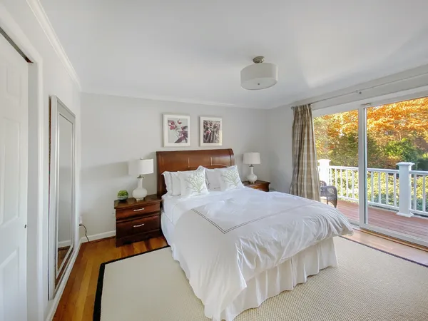 $40,000 | 63 Shinnecock Hills Road, Southampton, NY 11968