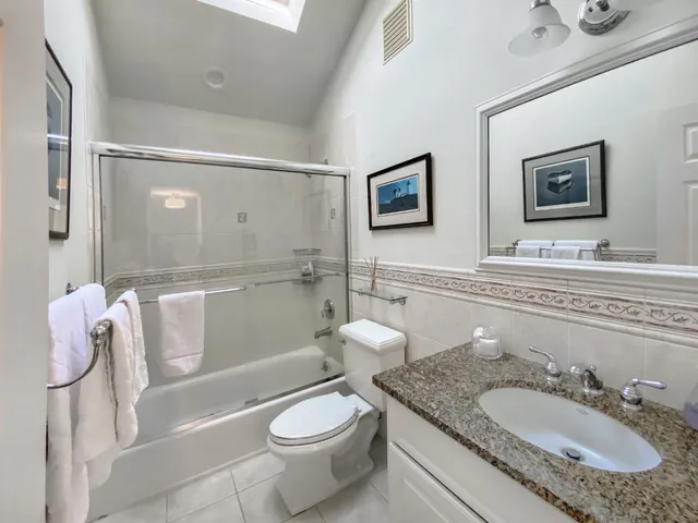 $40,000 | 63 Shinnecock Hills Road, Southampton, NY 11968