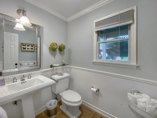 $40,000 | 63 Shinnecock Hills Road, Southampton, NY 11968