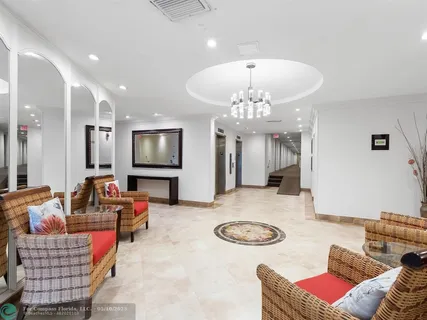 $285,000 | 900 River Reach Drive, Unit 414, Fort Lauderdale, FL 33315