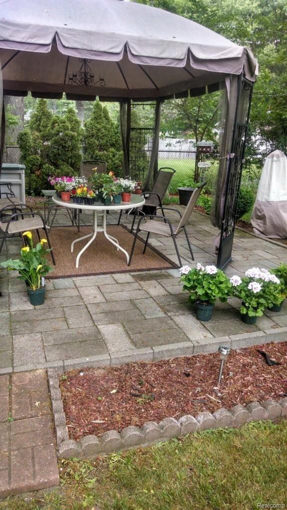 3050 Riverside Drive Port Huron, MI 48060 - Photo 3 of 51 3.JPG