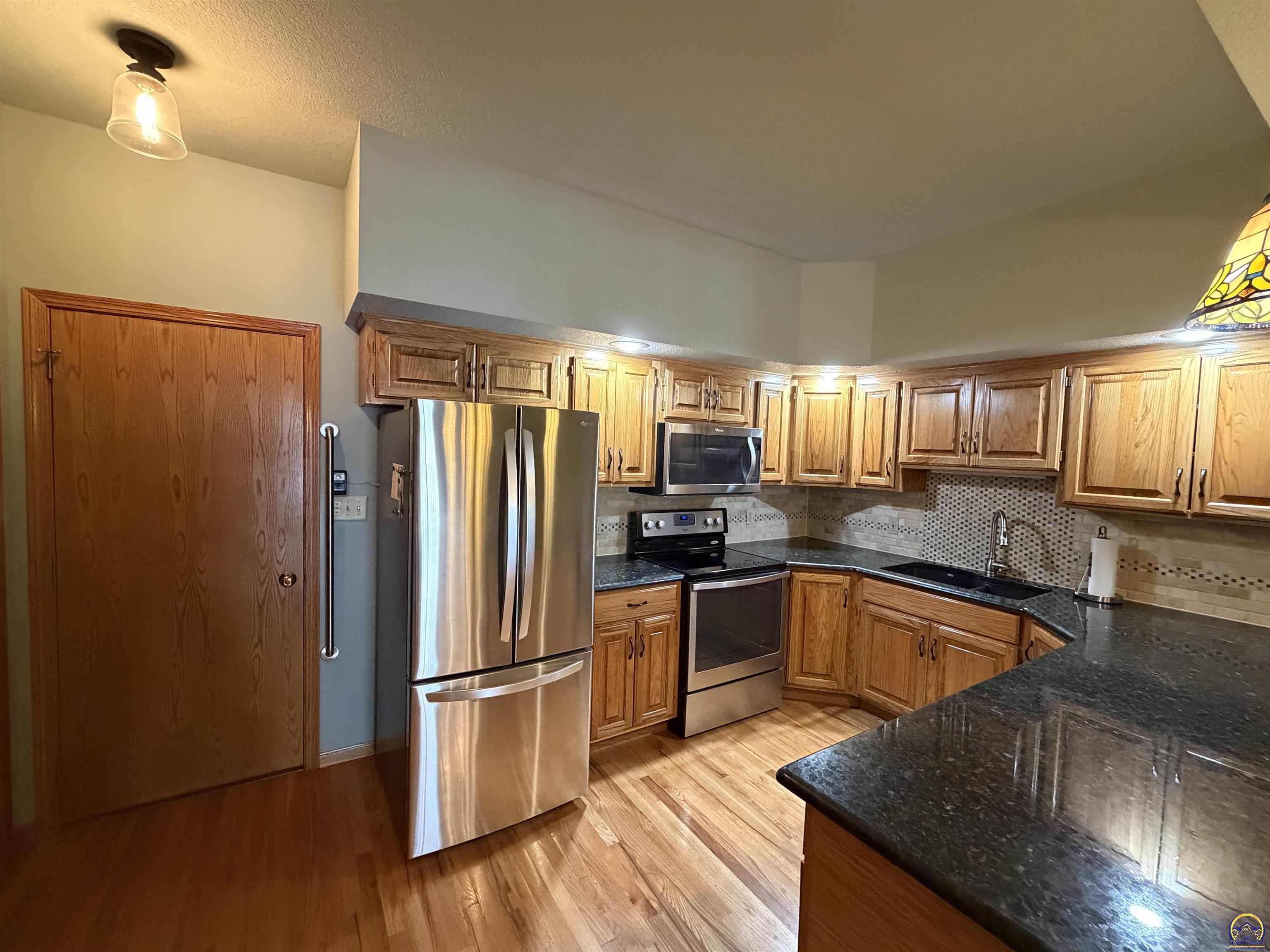 3101 Southwest Wanamaker Drive, Unit 62 Topeka, KS 66614 - Photo 12 of 56