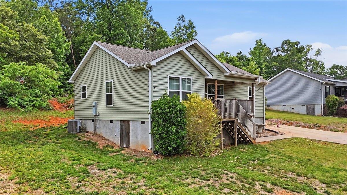 524 Secona Road Pickens, SC 29671 - Photo 3 of 26