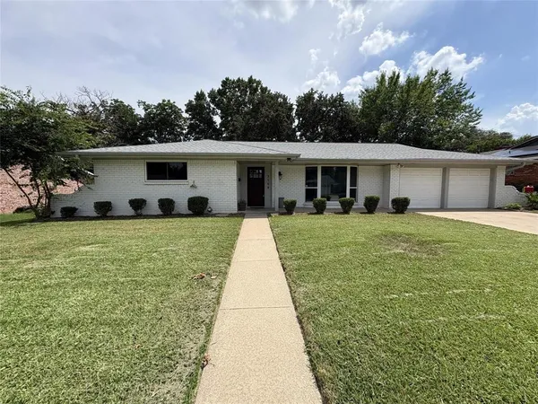 $2,500 | 3509 Wharton Drive, Fort Worth, TX 76133