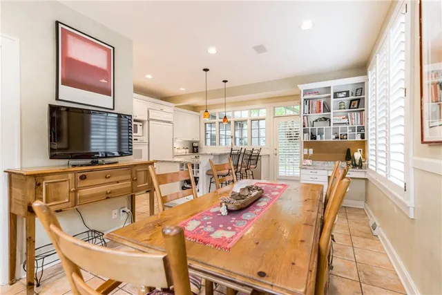 $1,300,000 | 1227 Huntington Road, Kansas City, MO 64113