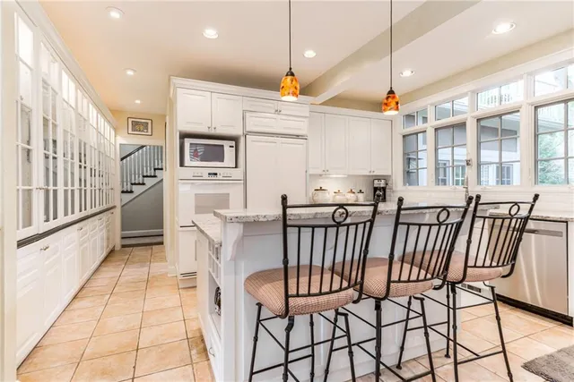 $1,300,000 | 1227 Huntington Road, Kansas City, MO 64113