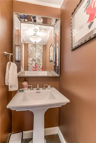 $1,300,000 | 1227 Huntington Road, Kansas City, MO 64113