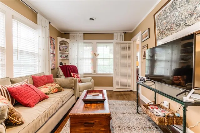 $1,300,000 | 1227 Huntington Road, Kansas City, MO 64113