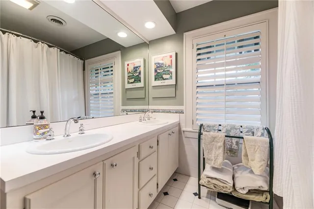 $1,300,000 | 1227 Huntington Road, Kansas City, MO 64113