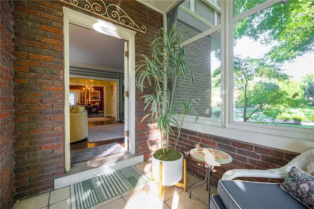 $1,300,000 | 1227 Huntington Road, Kansas City, MO 64113