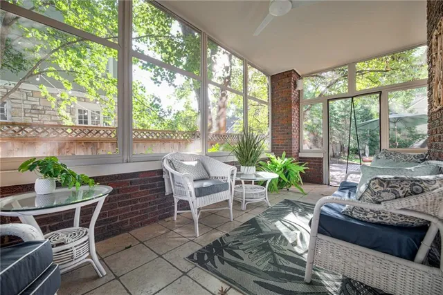 $1,300,000 | 1227 Huntington Road, Kansas City, MO 64113