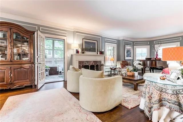 $1,300,000 | 1227 Huntington Road, Kansas City, MO 64113