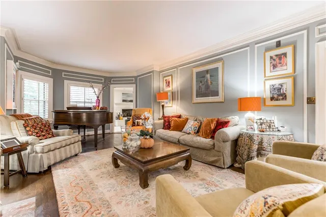 $1,300,000 | 1227 Huntington Road, Kansas City, MO 64113