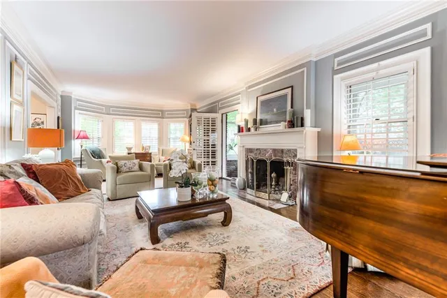 $1,300,000 | 1227 Huntington Road, Kansas City, MO 64113