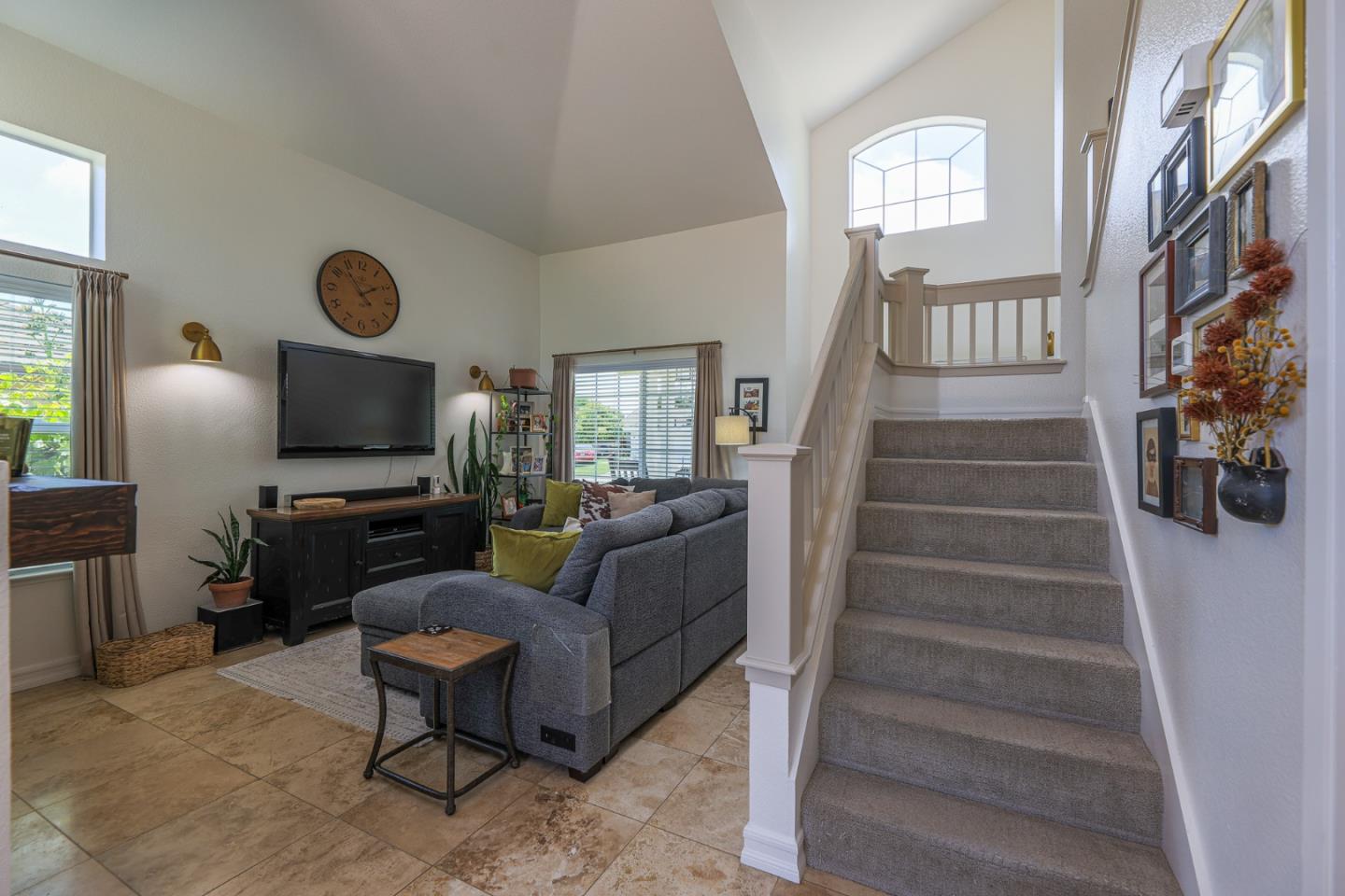166 Sutton Way Salinas, CA 93906 - Photo 5 of 29