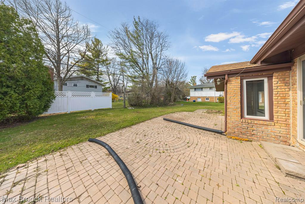 32036 Red Clover Road Farmington Hills, MI 48334 - Photo 41 of 44