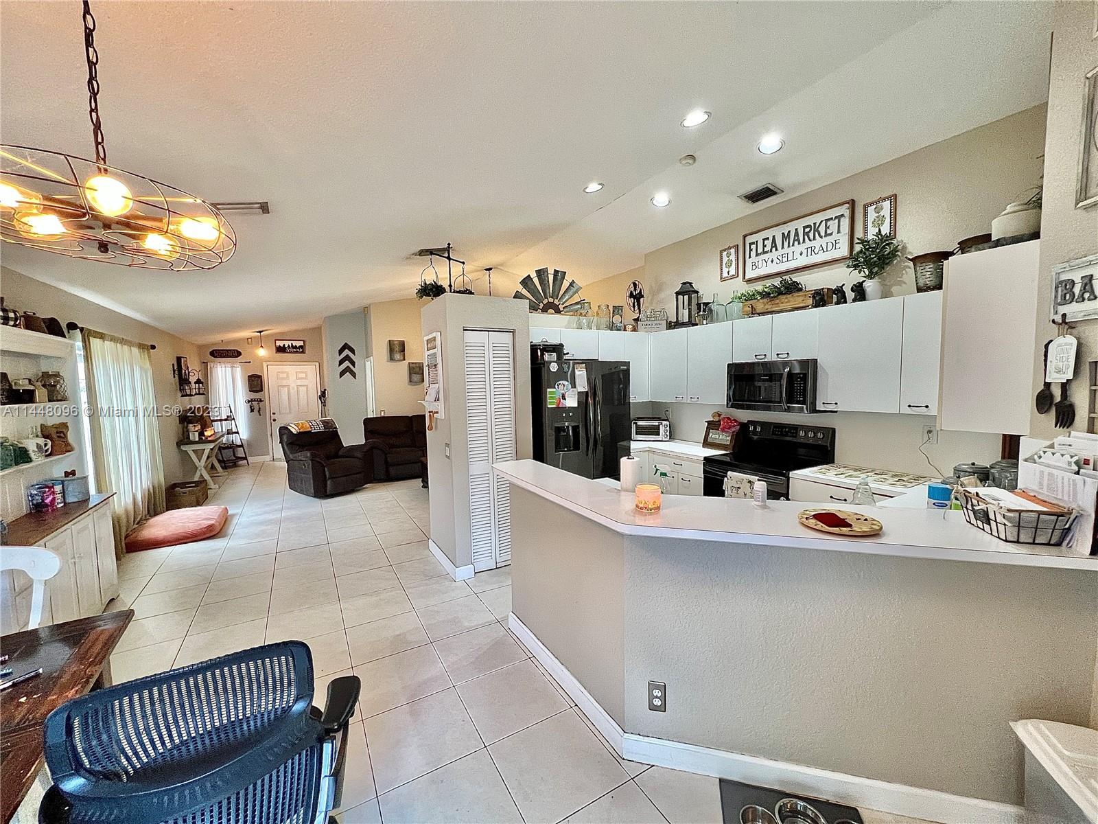 482 Talavera Road Weston, FL 33326 - Photo 14 of 20 Gallery Image 14