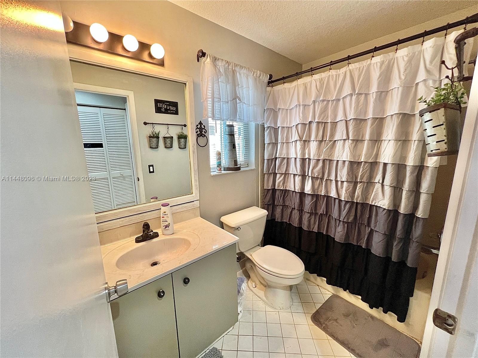 482 Talavera Road Weston, FL 33326 - Photo 16 of 20 Gallery Image 16
