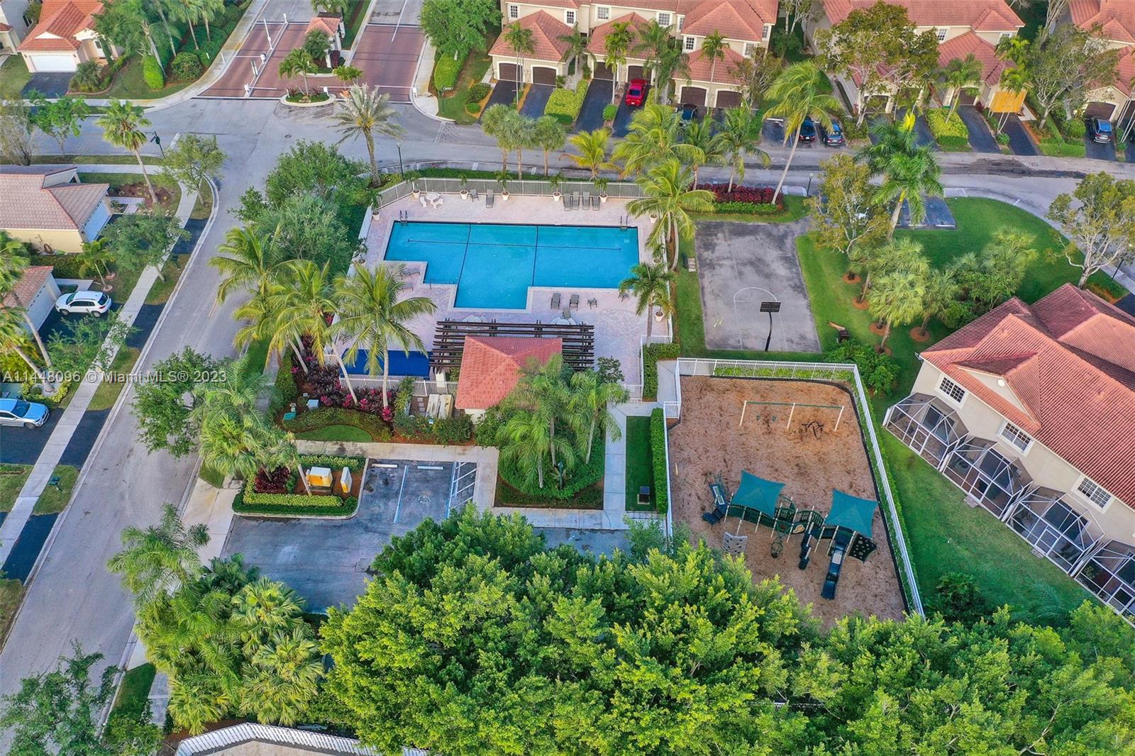 482 Talavera Road Weston, FL 33326 - Photo 17 of 20 Gallery Image 17