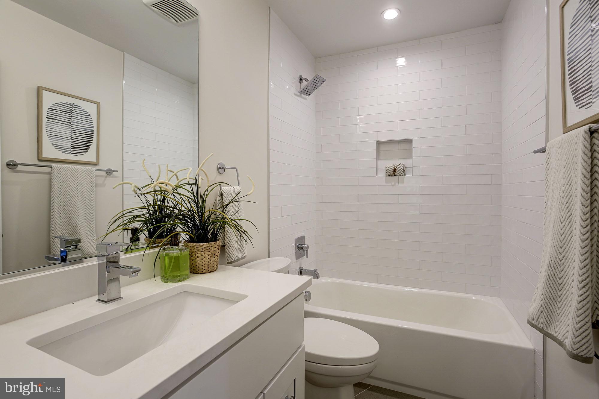 2902 Jennings Road Kensington, MD 20895 - Photo 27 of 42 Bedroom 3/4 shared full bath