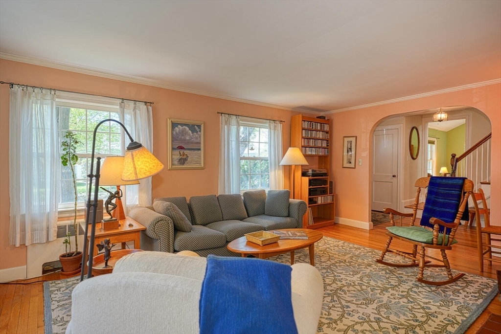 139 Dalton Road Belmont, MA 02478 - Photo 9 of 41 Gallery Image 9