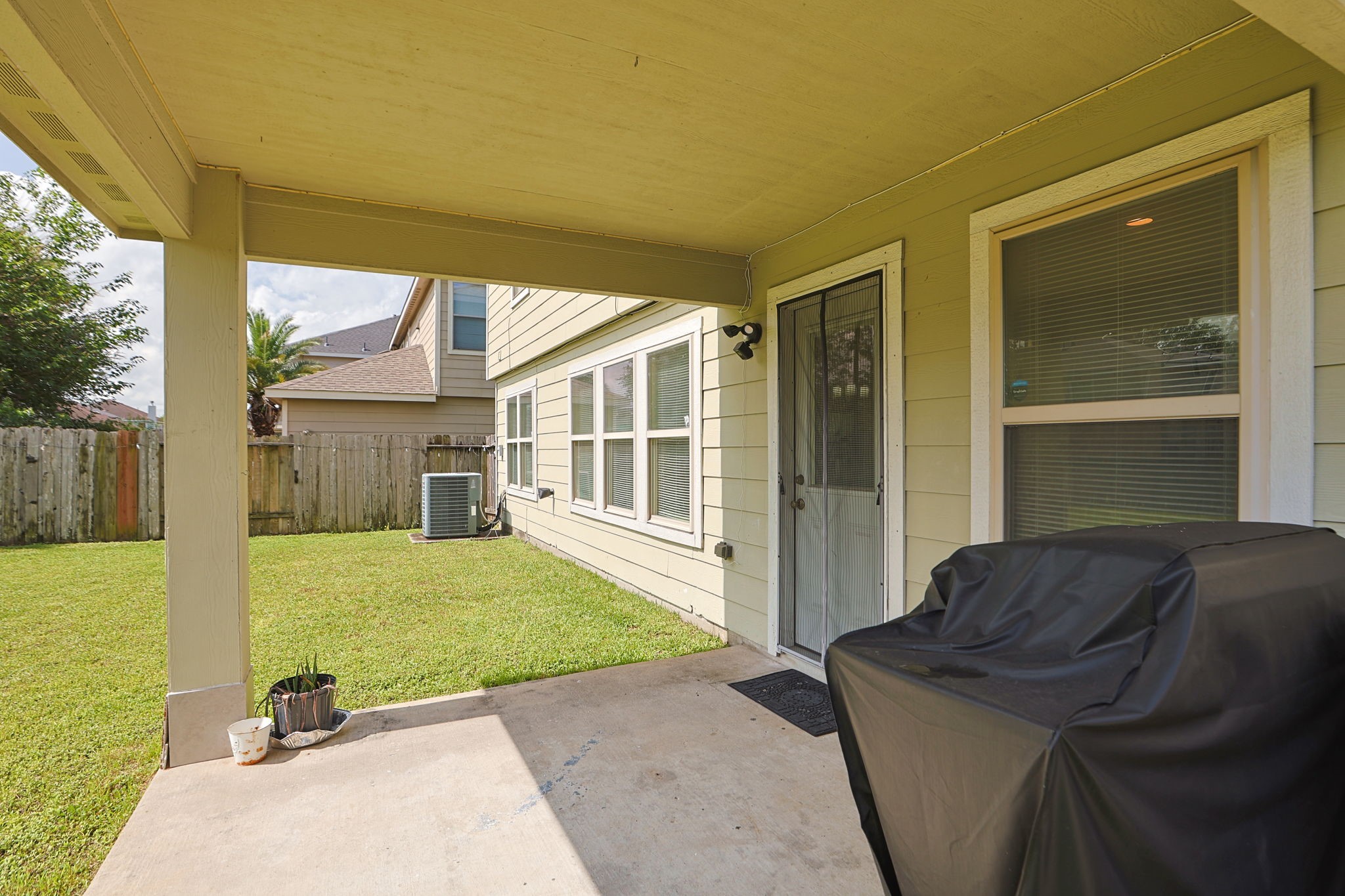11642 Quinn Ridge Way Houston, TX 77038 - Photo 20 of 22 Covered Patio