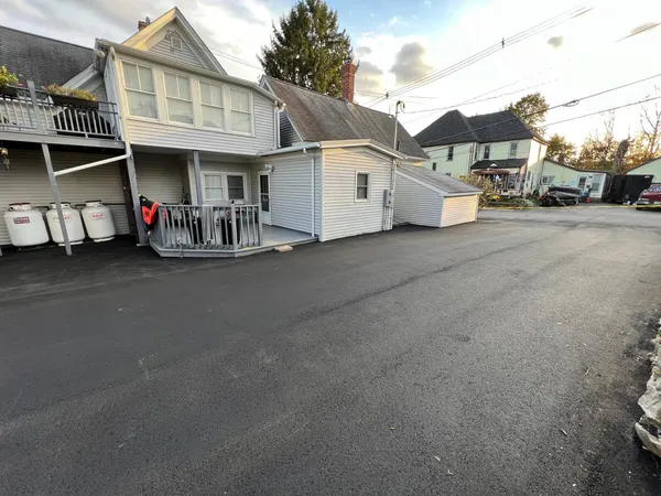 $2,500 | 15 Franklin Street, Derry, NH 03038