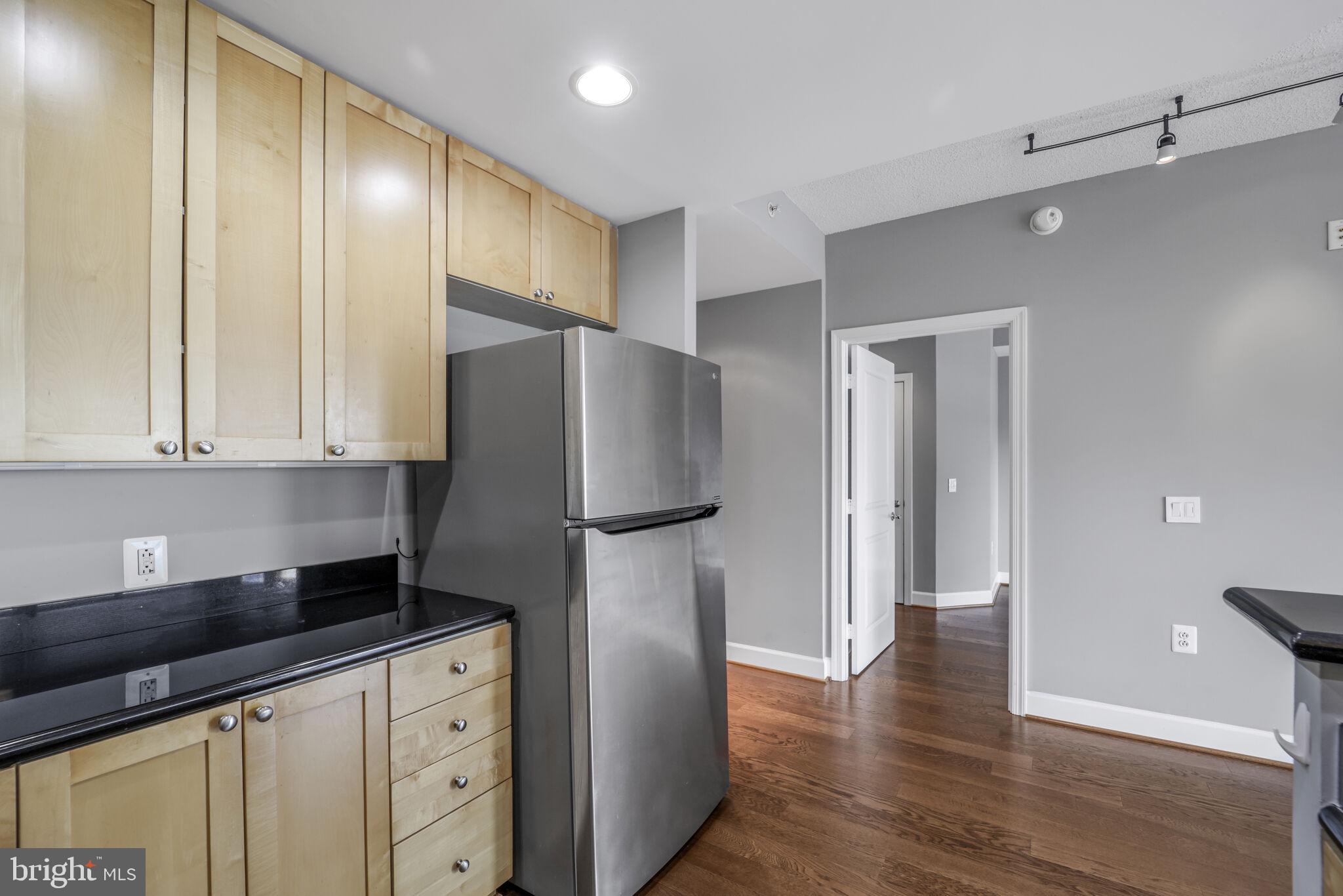 3600 South Glebe Road, Unit 613W Arlington, VA 22202 - Photo 14 of 36 Kitchen