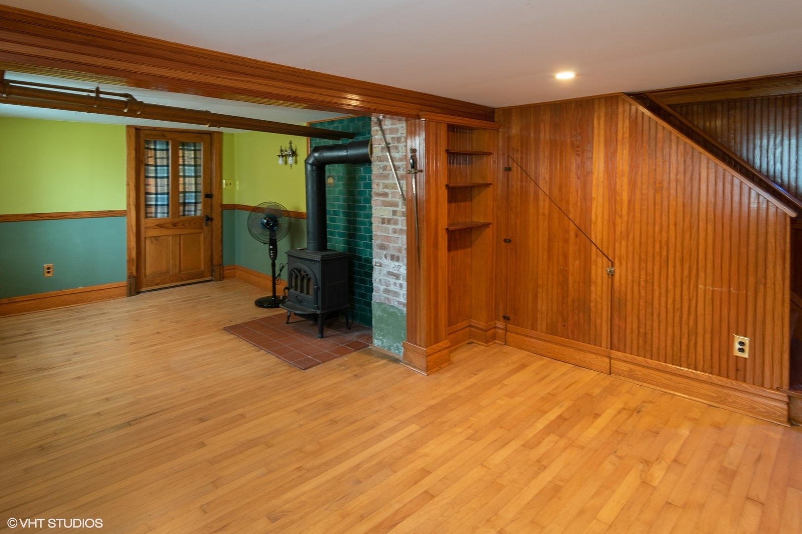 4132 Prairie Avenue Brookfield, IL 60513 - Photo 9 of 10 a view of an empty room