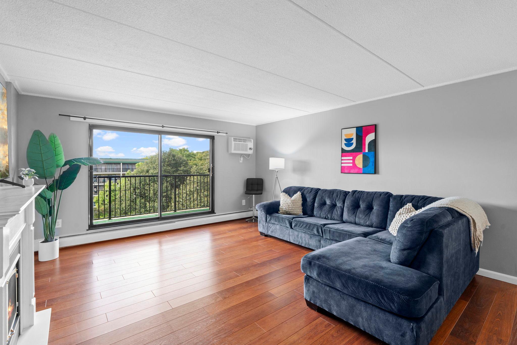 10501 Cedar Lake Road, Unit 512 Minnetonka, MN 55305 - Photo 12 of 41 Gallery Image 12