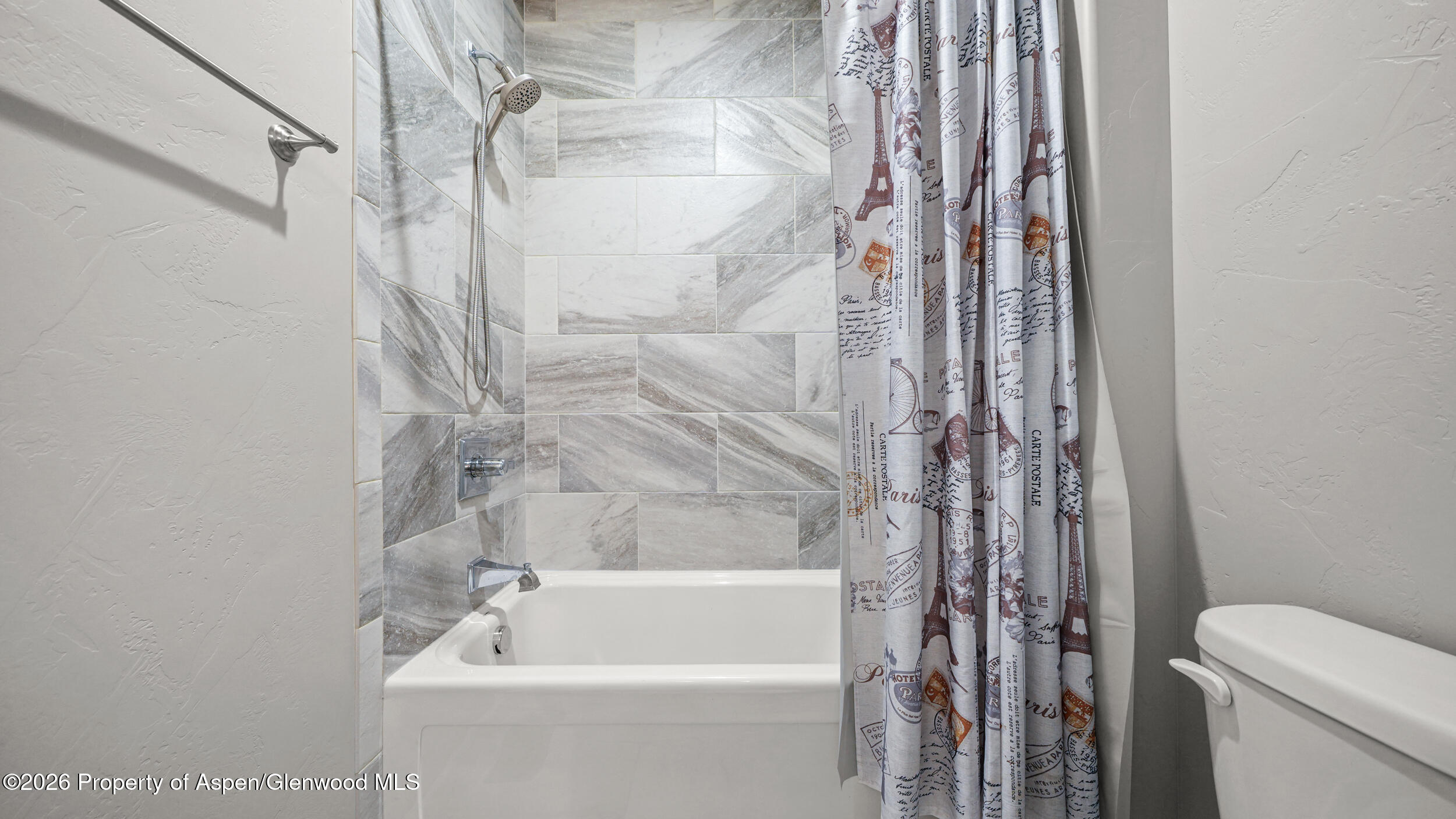 1667 Balsam Loop Rifle, CO 81650 - Photo 18 of 30 a bathroom with a bathtub and a shower