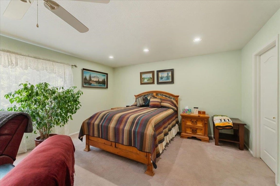 4900 North Old Stage Road Mount Shasta, CA 96067 - Photo 23 of 32 Gallery Image 23