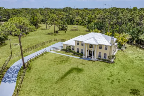 $999,000 | 3202 Southwest Holly Lane, Palm City, FL 34990