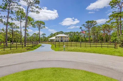 $999,000 | 3202 Southwest Holly Lane, Palm City, FL 34990