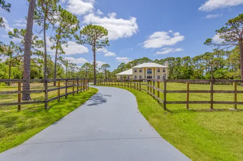 $999,000 | 3202 Southwest Holly Lane, Palm City, FL 34990