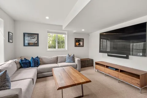 $2,595,000 | 17 Walnut Hill Lane, Cohasset, MA 02025