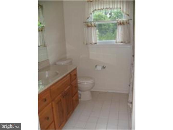948 Crest Road Lansdale, PA 19446 - Photo 24 of 25 Bathroom