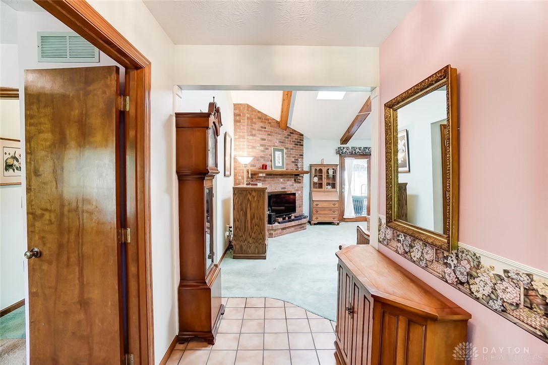 4117 Ridgecliff Drive Dayton, OH 45440 - Photo 5 of 45