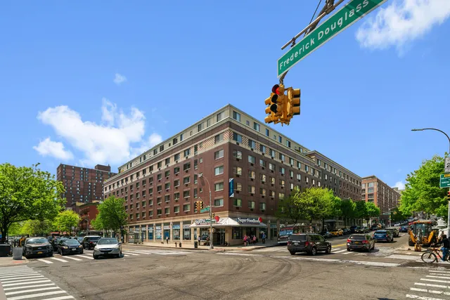 $965,000 | 300 West 145th Street, Unit 1N | Central Harlem